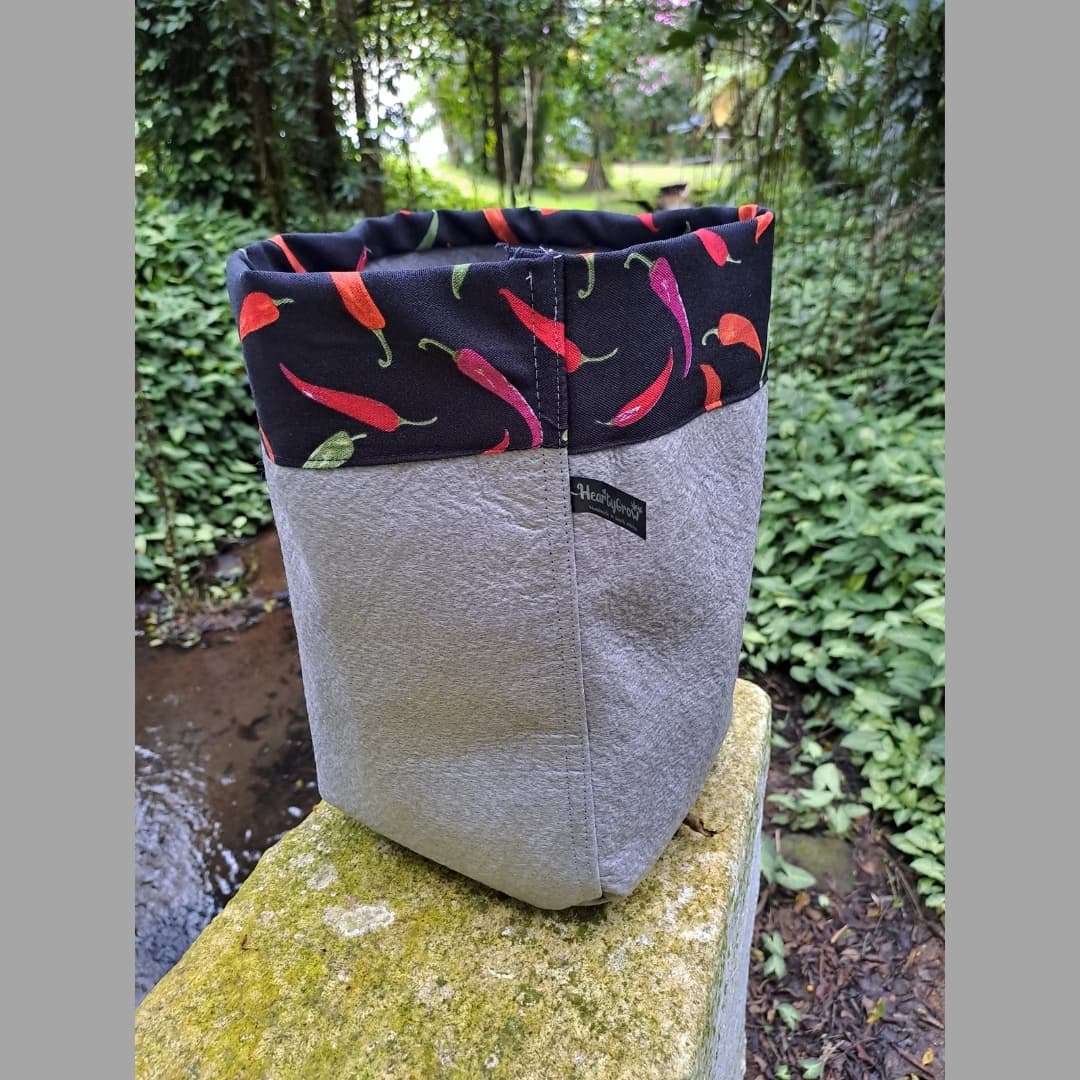 15lt with Chilli trim (BLACK) Each